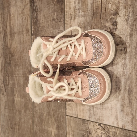 H&M toddler girl high tops - Picture 1 of 4